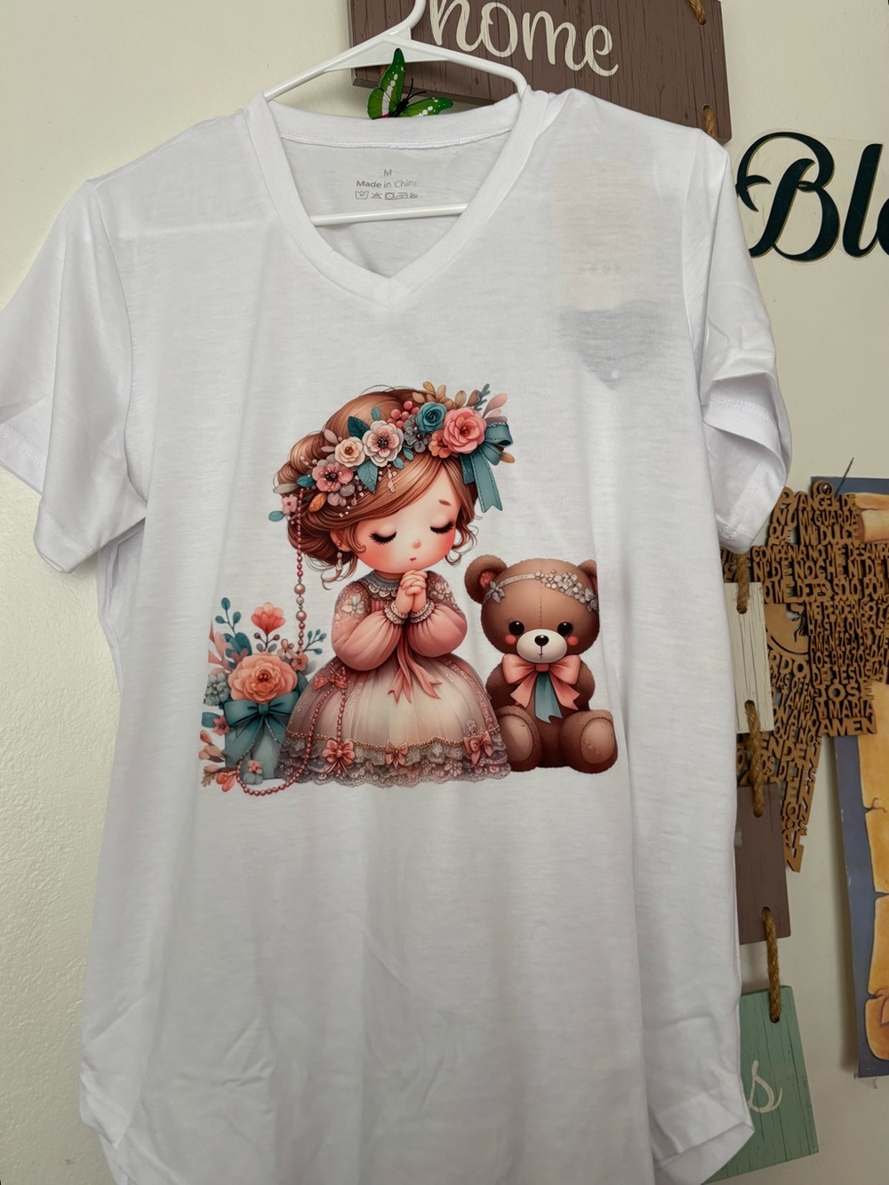 White women ' Graphic Tee with Floral Girl & Teddy